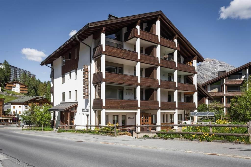 Brueggli A24 By Arosa Holiday Exteriör bild